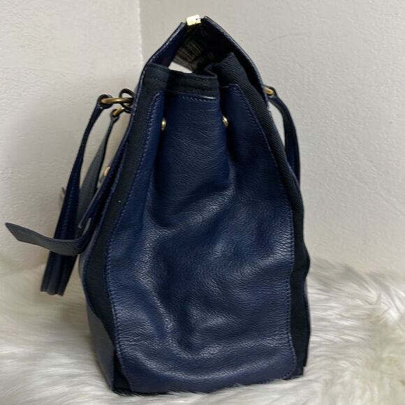 💯Authentic YSL Handbag 🍀 - Picture 10 of 17